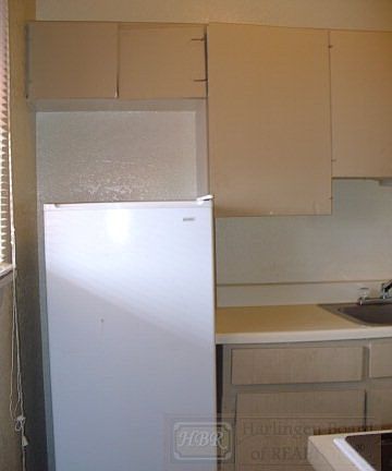 5th image of 204 W Gardenia St