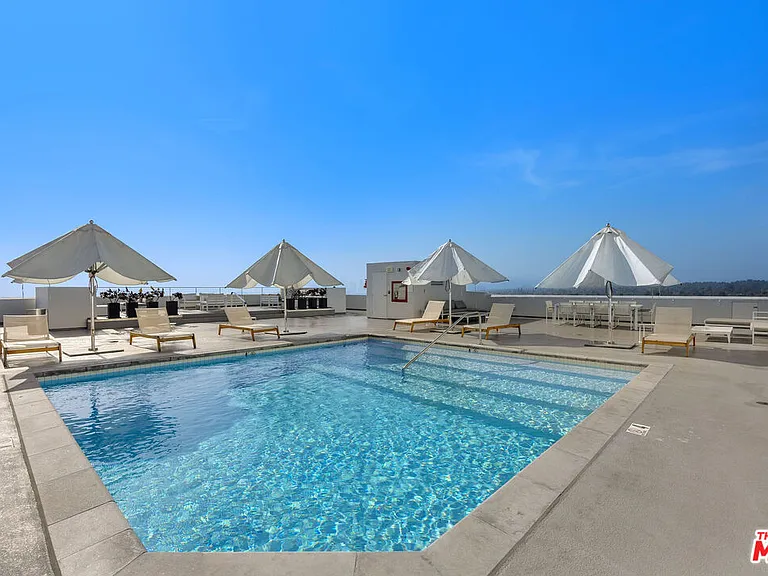 838 N Doheny Dr #906 — Photo 14