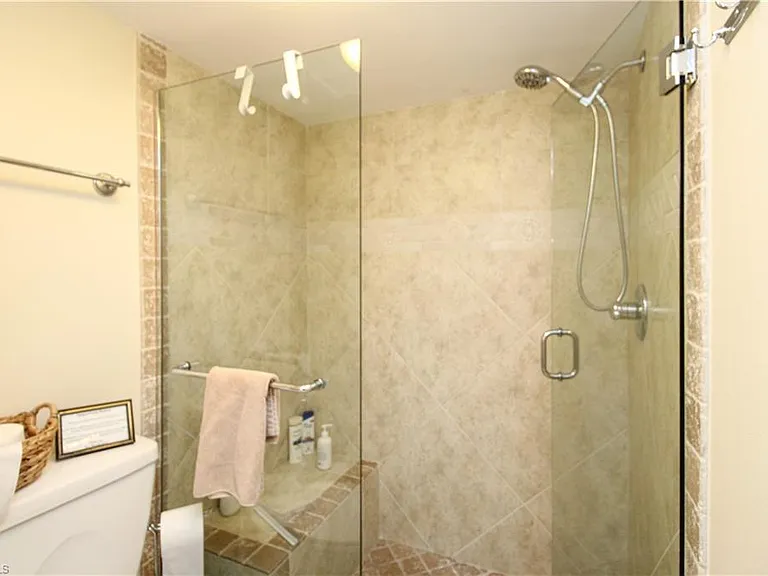 3443 Gulf Shore Blvd N #213 — Photo 27