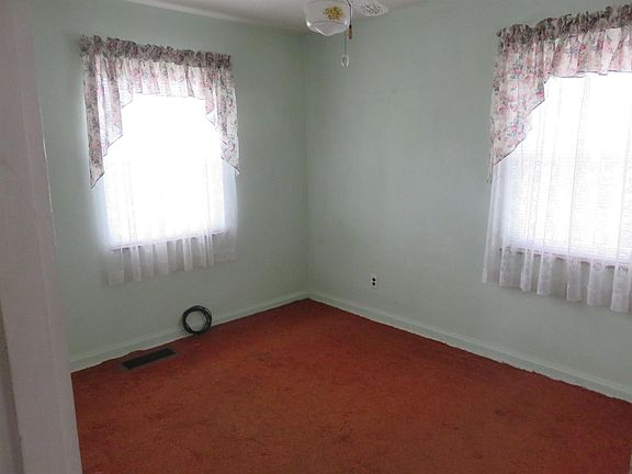 5th image of 6937 Bluebird Dr