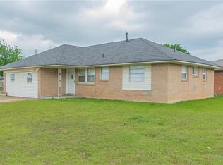 1501 Tudor Dr, Moore, OK 73160