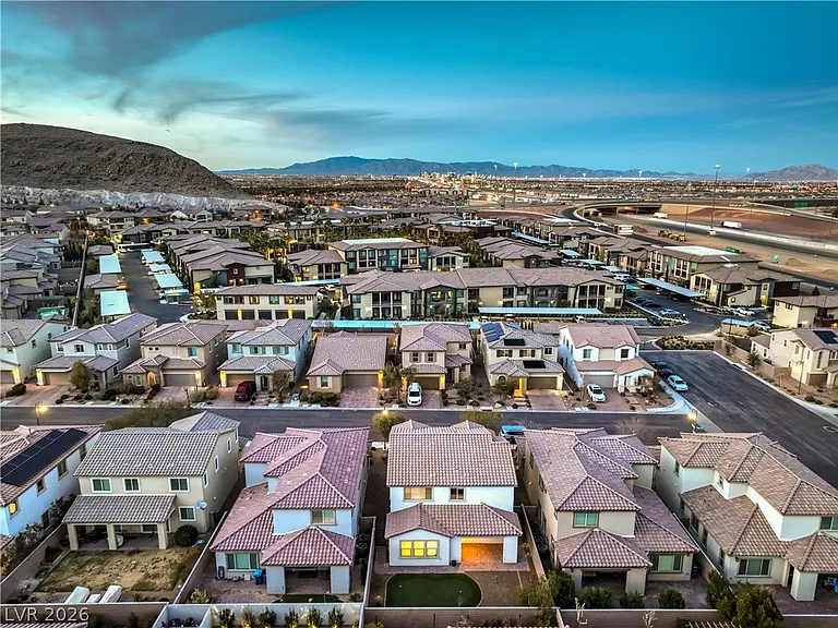 3213 Molinos Dr — Photo 62