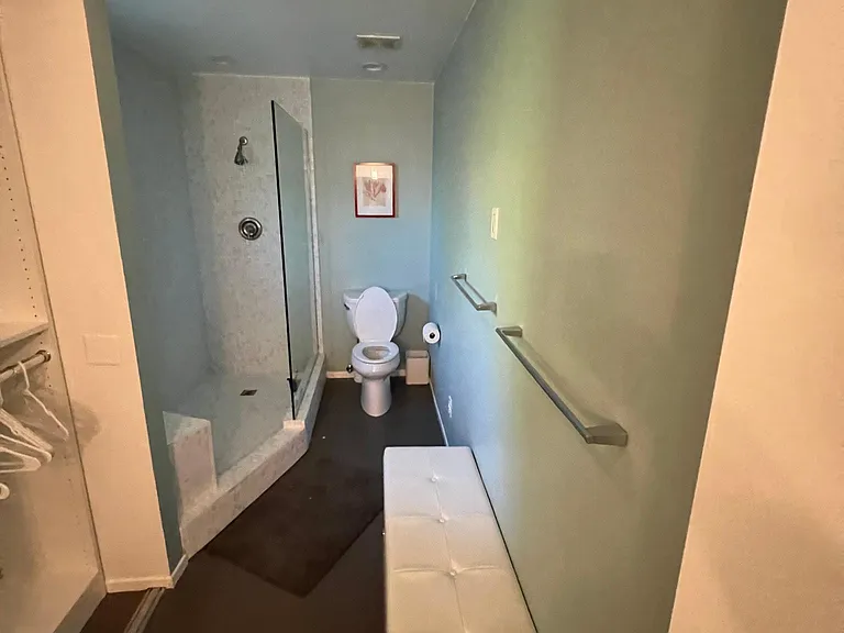 N Aurora Dr — Photo 14