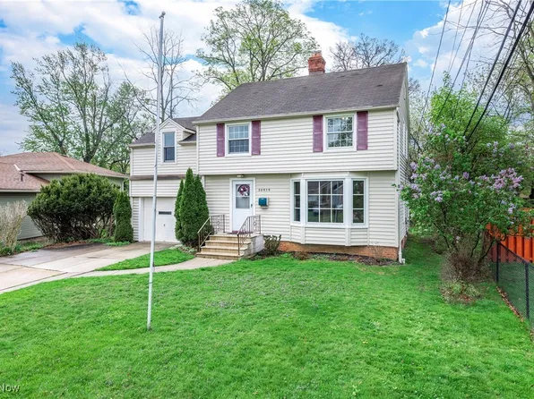 20959 Parklane Dr, Fairview Park, OH 44126