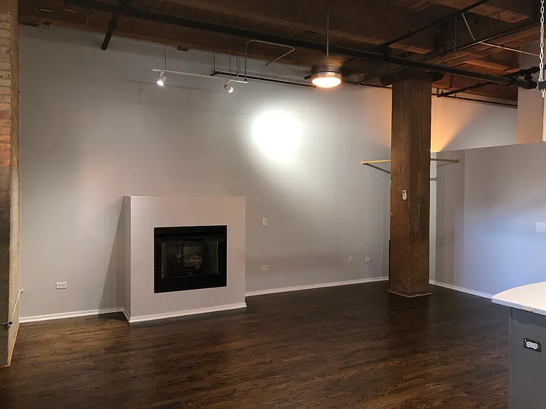 1500 W Monroe St #104 — Photo 7