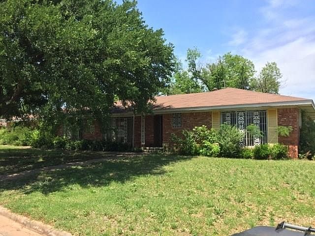 1st image of 1615 Andrews Dr