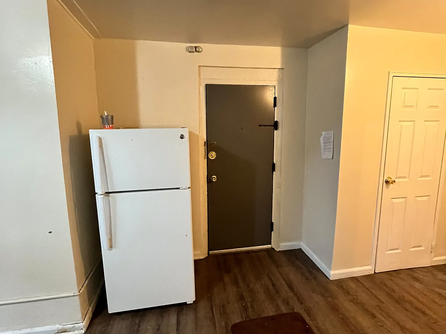 79 Hopkins Pl — Photo 2
