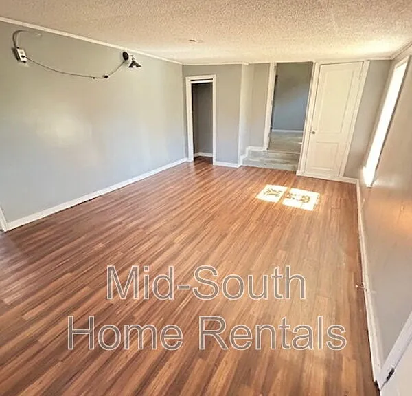 803 Ledbetter Ave — Photo 7