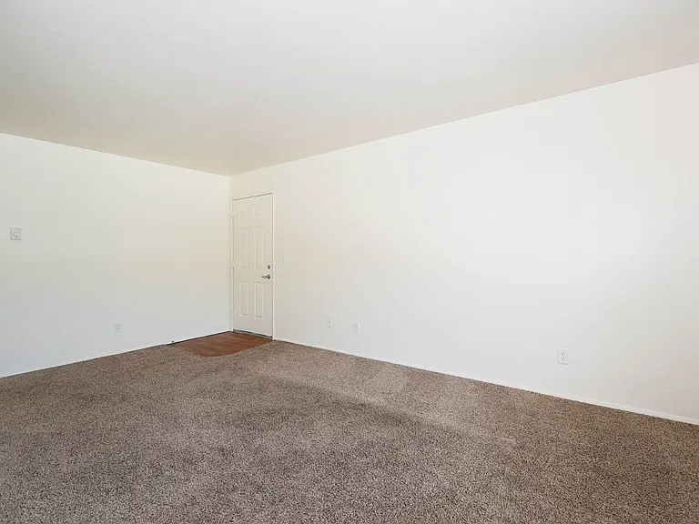 Greenfield Village Apartments — Photo 51