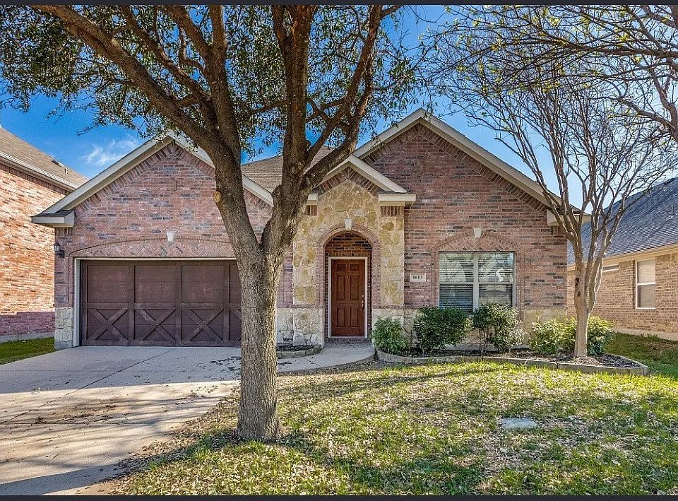 1st image of 1613 Castle Creek Dr