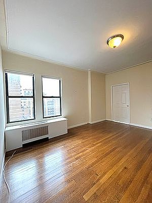 2nd image of 2350 Broadway #1211