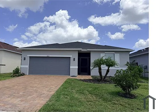 4 bed, 1989 sqft, $3,880 — Photo 3