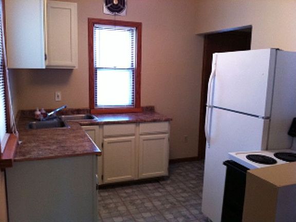 2nd image of 3255 Thomas Ave N