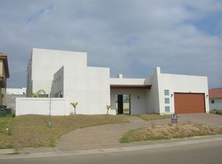 424 Lake Morraine Loop, Laredo, TX 78041