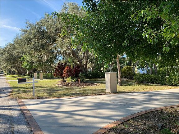 4th image of 941 Pinto Cir