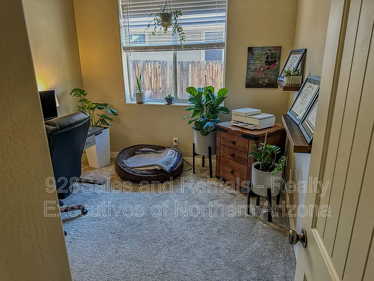 537 W Nugget Trl — Photo 8
