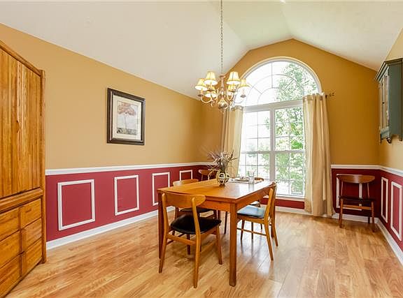 3rd image of 73 Kendall Park Dr