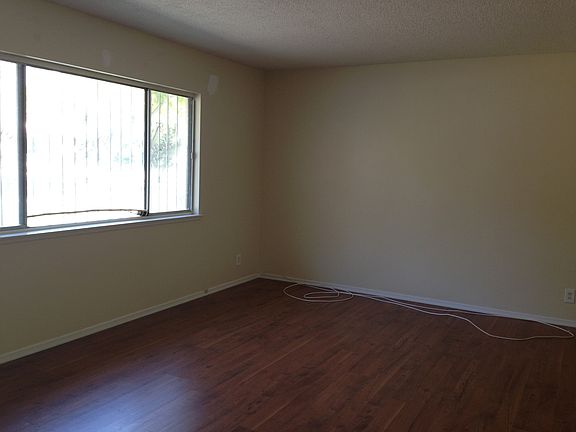 3rd image of 768 Jayson Ct