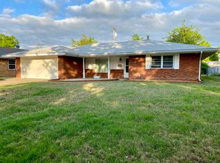 1715 Pawhuska Ave, Enid, OK 73703