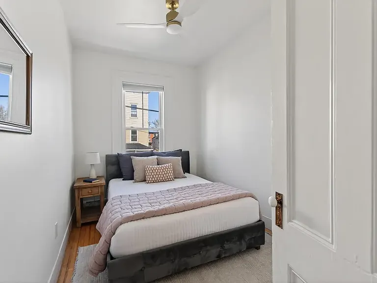 62 Saint Lawrence St #2 — Photo 8