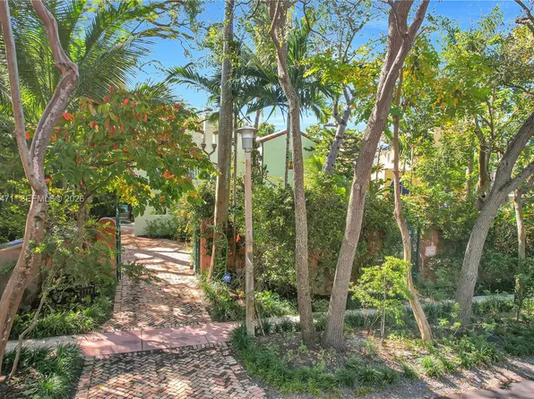 1720 Espanola Dr, Miami, FL 33133