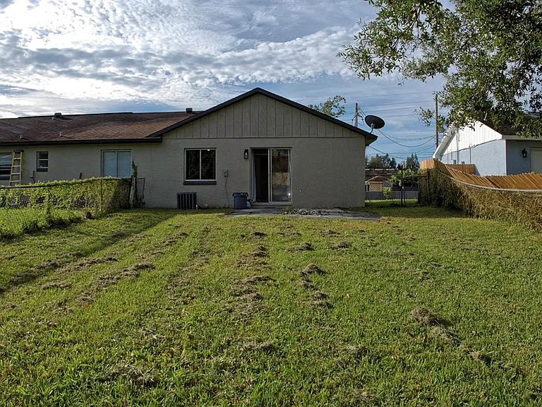 6003 Oleander Dr — Photo 17