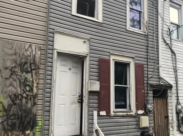 35 Hills Pl, Trenton, NJ 08611