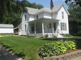 209 3rd St SE, Mount Vernon, IA 52314