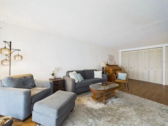 4th image of 2700 Bayshore Blvd APT 3210