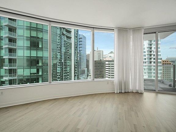 3rd image of 338 Spear St Unit 24H