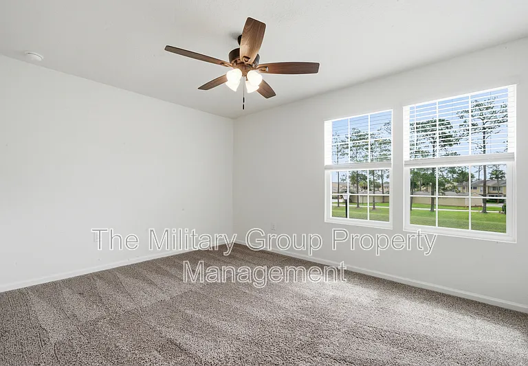 7814 Meadow Walk Ln — Photo 30