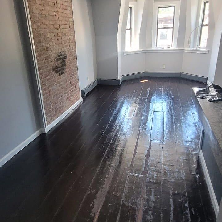 1st image of 300 Liberty St Floor 3