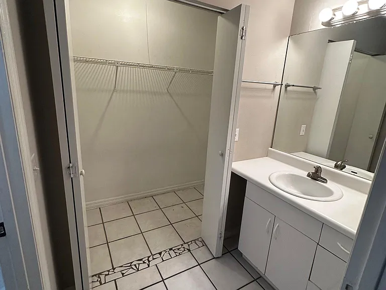 507 Mansfield Dr — Photo 5
