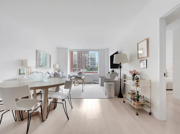 212 Warren Street image 4 of 14