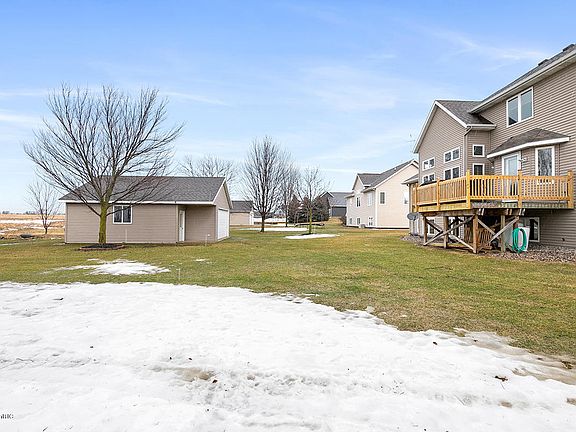 3rd image of 2651 Air Park Dr
