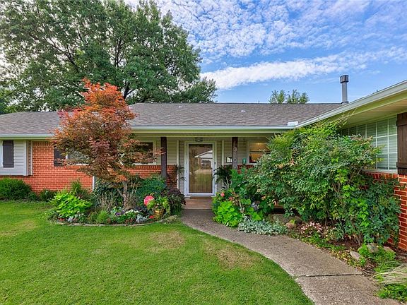 2nd image of 3100 Carlton Way
