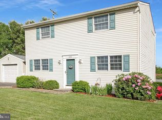 693 Sunflower Ct, Westminster, MD 21157