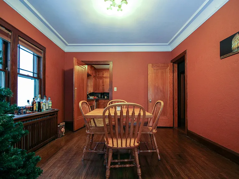 1404 University Ave NE #1 — Photo 5