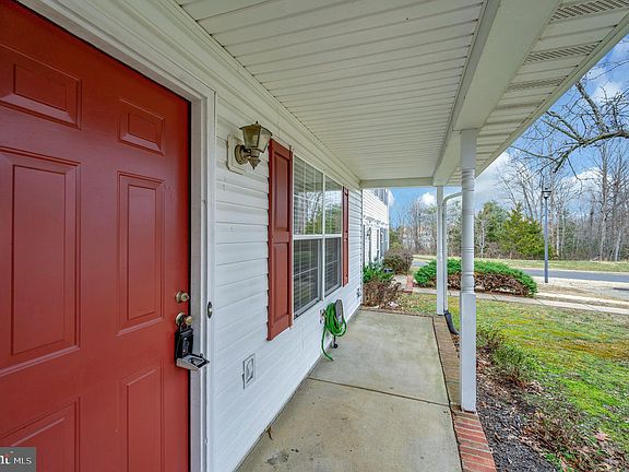 3rd image of 9910 Tabard Ct