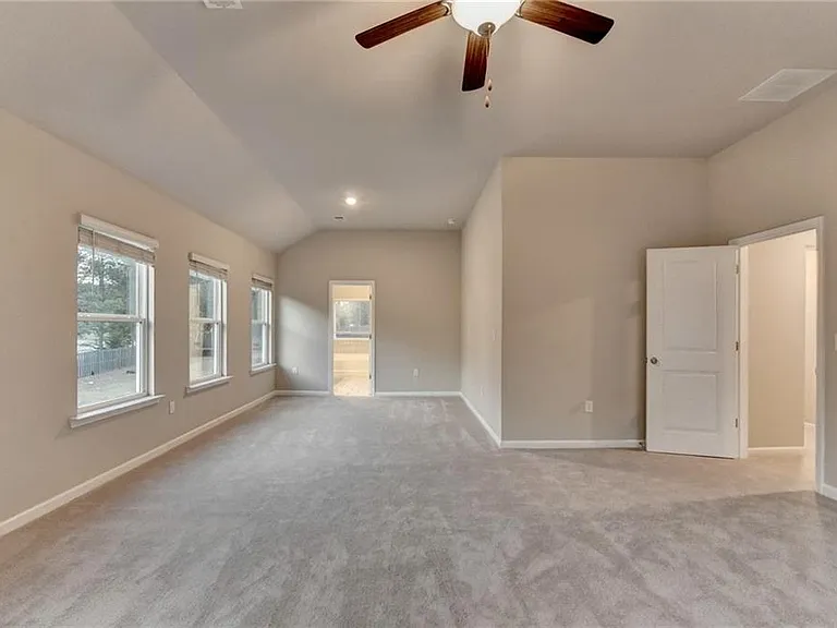 461 Paxton Ln — Photo 32