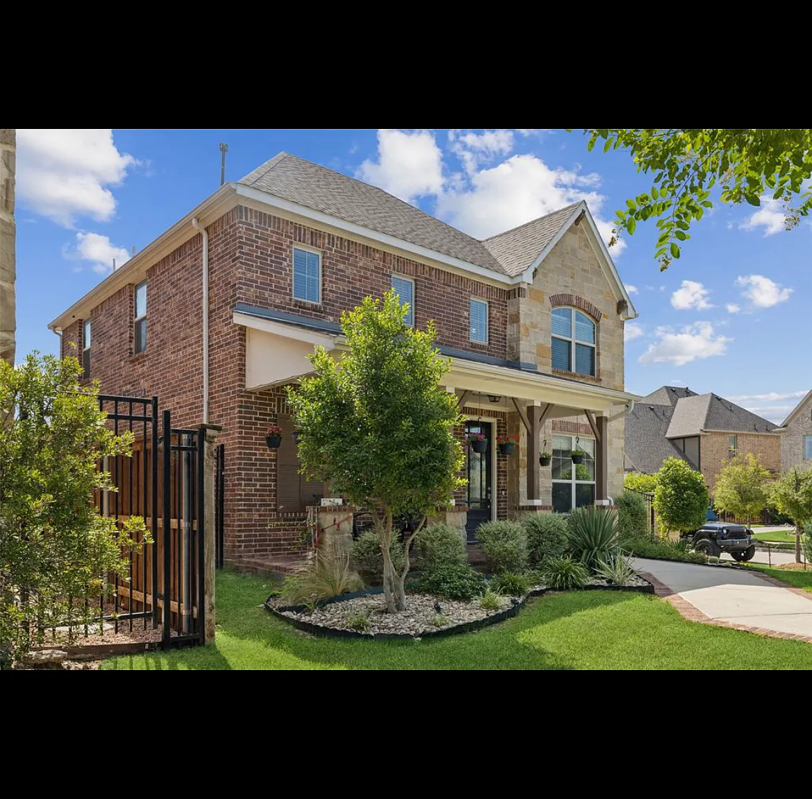 4 bed, 2214 sqft, $4,000 — Photo 1