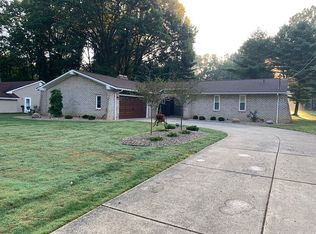 7655 Spring Park Dr, Youngstown, OH 44512