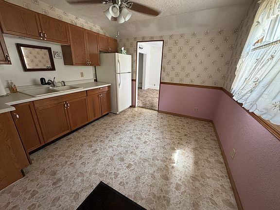 3rd image of 115 Valley St