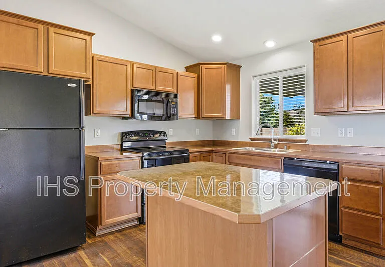 5520 Leon Ct — Photo 9