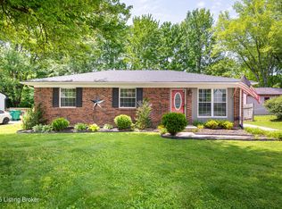 8210 Sandidge Dr, Louisville, KY 40228