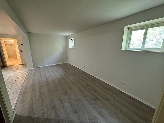 2nd image of 2515 N Neva Ave #G