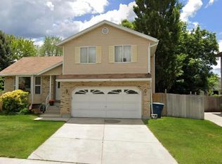 798 E Dry Creek Rd, Sandy, UT 84094