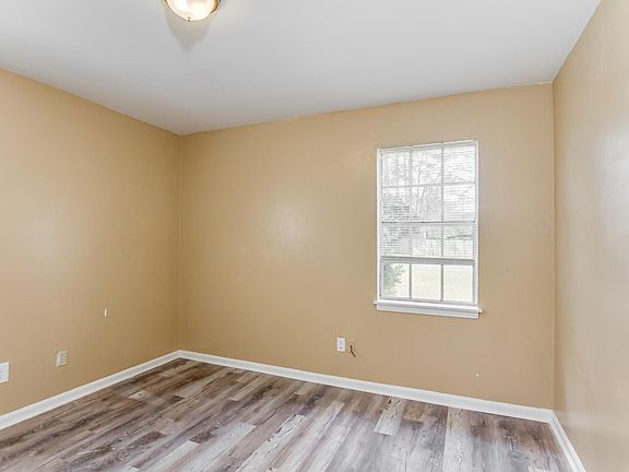5th image of 3107 38th Ave