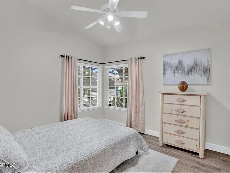 5434 E Campo Bello Dr — Photo 13