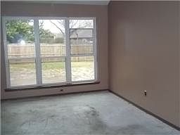4th image of 1415 James St